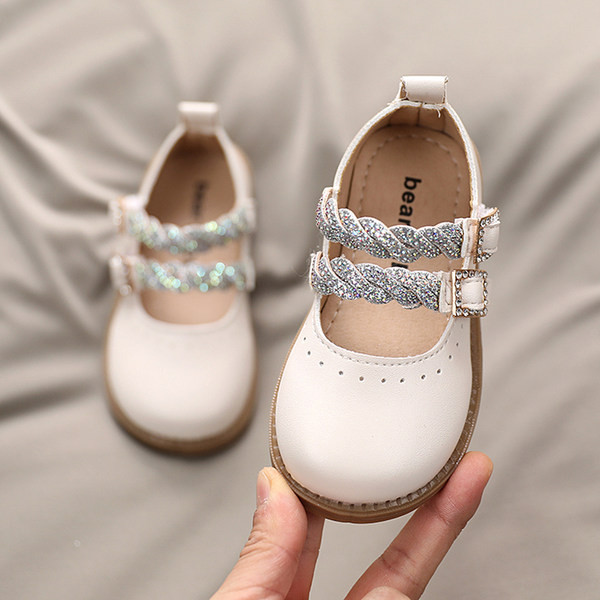 Öko-nahast kividega lastejalatsid