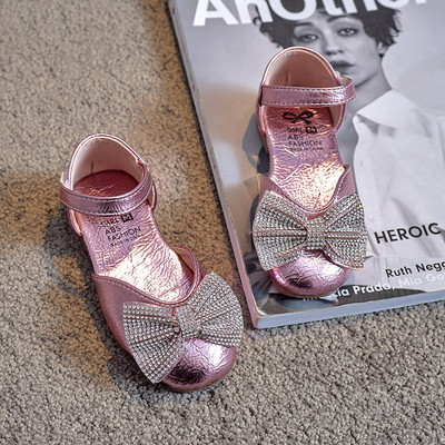 Uus mudel paela ja kivikestega kevad-suvised kingad