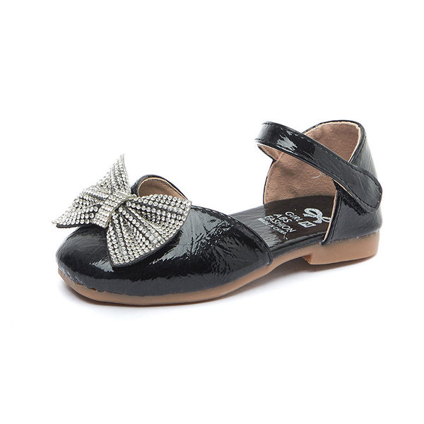 Uus mudel paela ja kivikestega kevad-suvised kingad