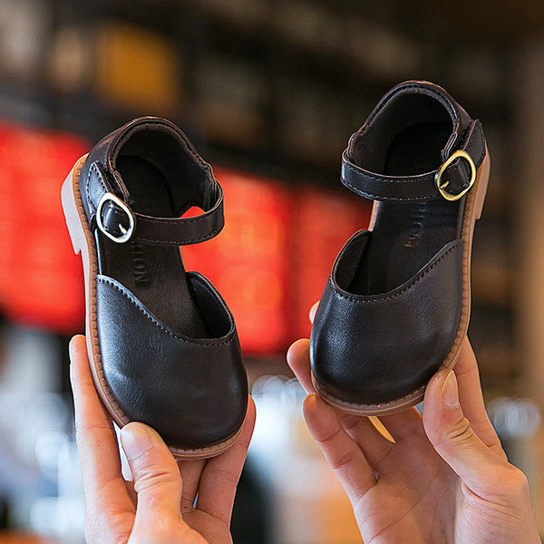 Καθημερινά παπούτσια από οικολογικό δέρμα για κορίτσια με αγκράφα