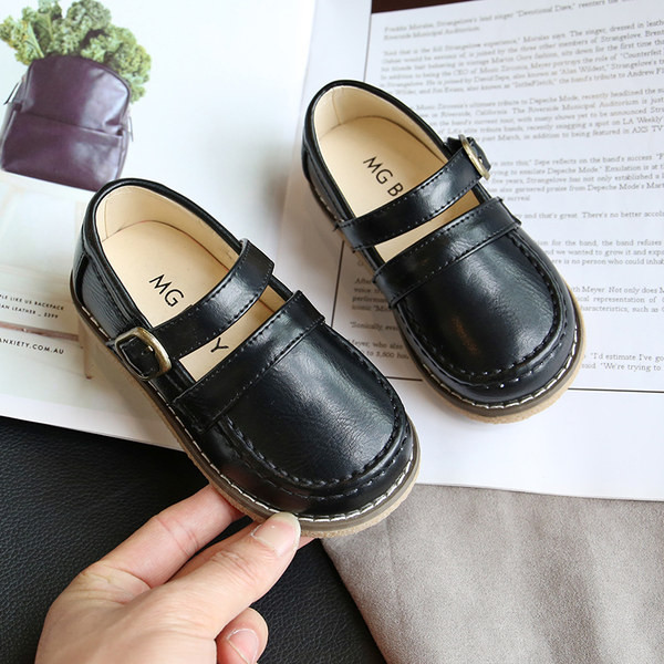 Bērnu ikdienas apavi no mākslīgās ādas trīs krāsās