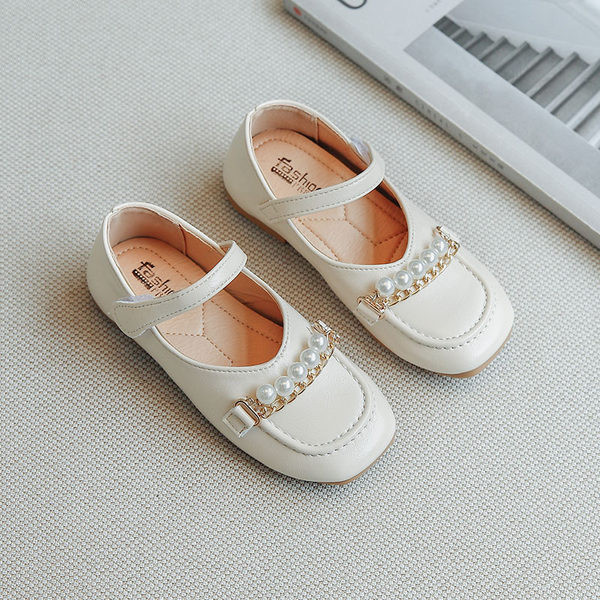Παιδικά παπούτσια casual από οικολογικό δέρμα με επίπεδη σόλα και μαργαριτάρια