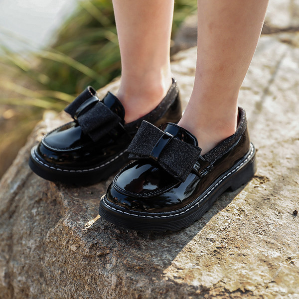 Jauns bērnu lakādas apavu modelis ar lentīti meitenēm