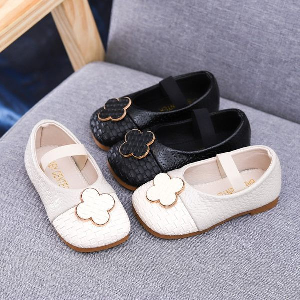 Metallelemendiga laste vabaajajalatsid