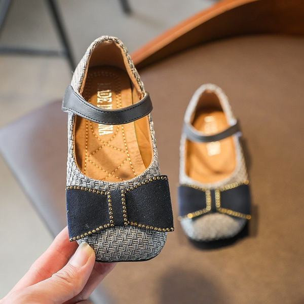 Paela ja takjakinnitusega vabaaja lastejalatsid