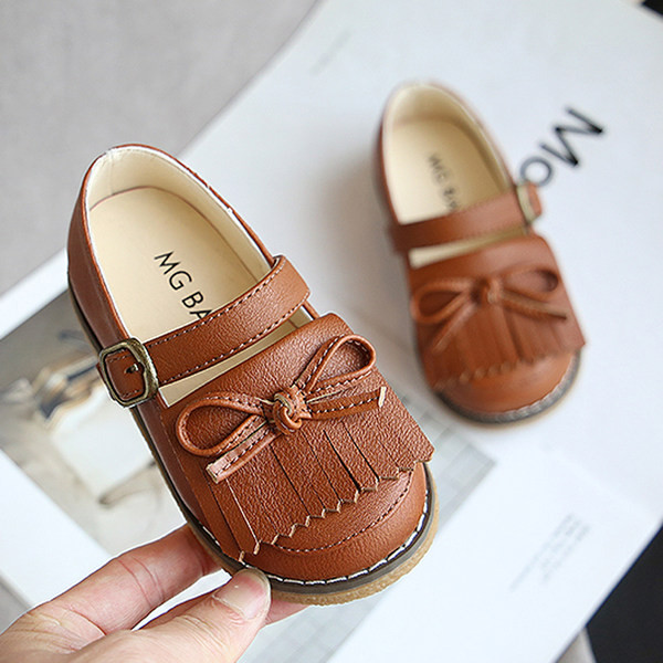 Παιδικά παπούτσια casual από οικολογικό δέρμα με αγκράφα