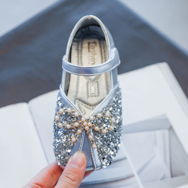 Ikdienas bērnu apavi ar plakanu zoli un lenti ar pērlēm