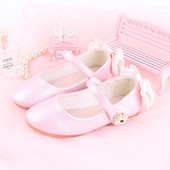 Ümmargused jalatsid tekstiilpaelaga