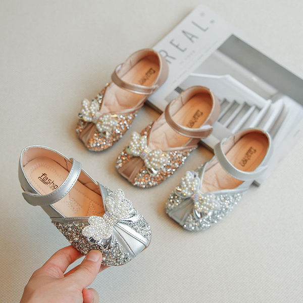 Laisvalaikio vaikiški basutės su kaspinu ir velcro užsegimu