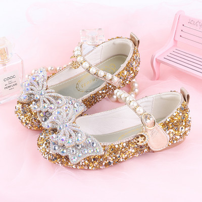 Pärlitega ümarad läikivad kingad