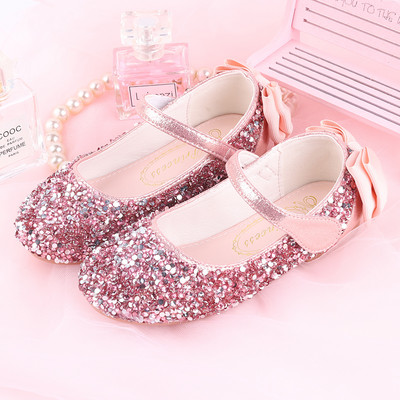 Pärlitega ümarad läikivad kingad