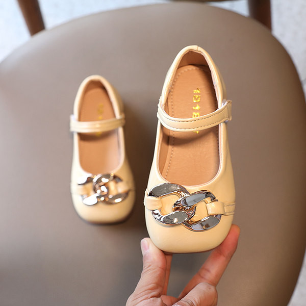 Lakādas bērnu apavi ar metāla apdari