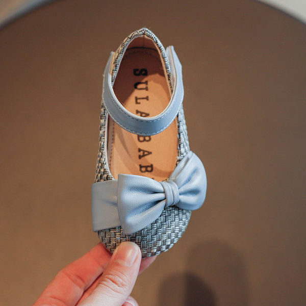 Ležerne dječje cipele s ravnim potplatom i trakom