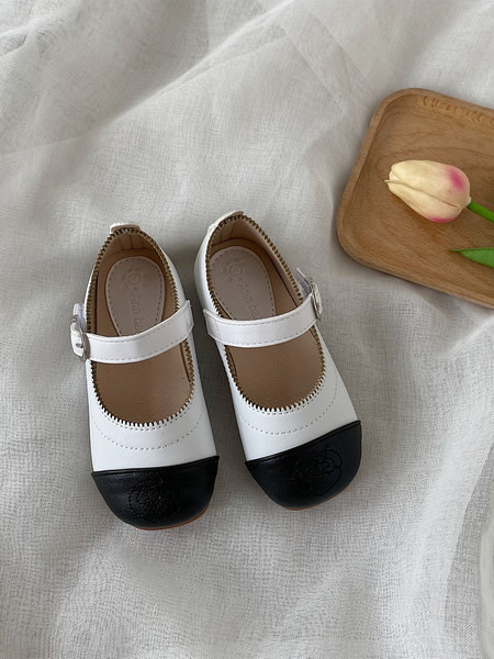 Bērnu ādas ikdienas apavi trīs krāsās