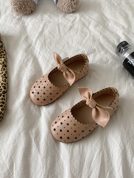 Bērnu ādas apavi ar lentītēm divās krāsās