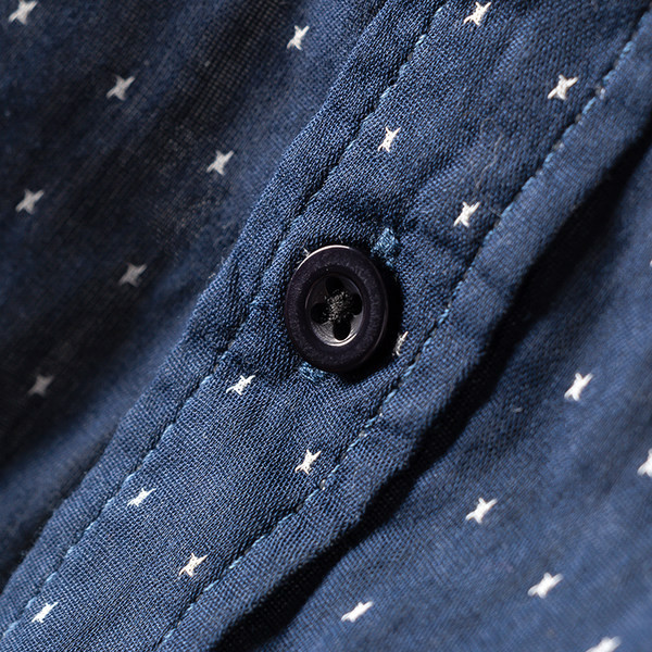 Vīriešu krekls ar klasisku apkakli - zilā krāsā