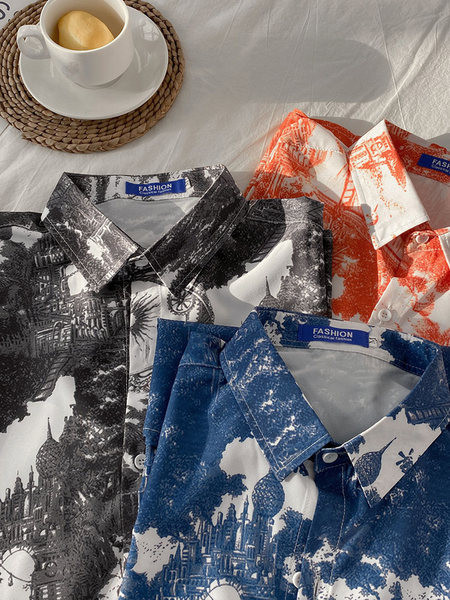 Laia mudeliga lillemustriga suvesärk