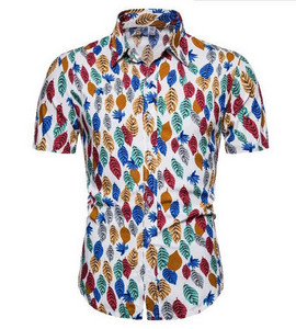 Värviline suvine mitmes värvitoonis klassikalise kraega meestesärk