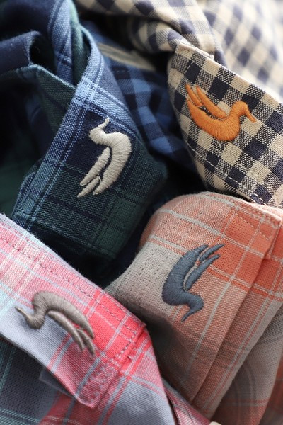 Tasku ja tikandiga ruuduline meestesärk