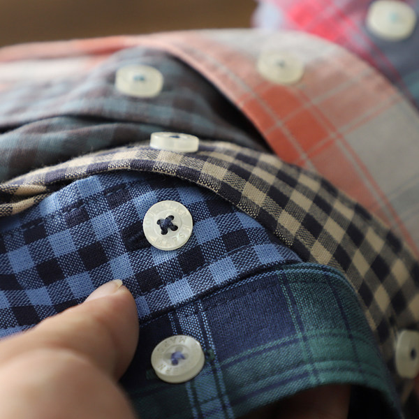 Tasku ja tikandiga ruuduline meestesärk