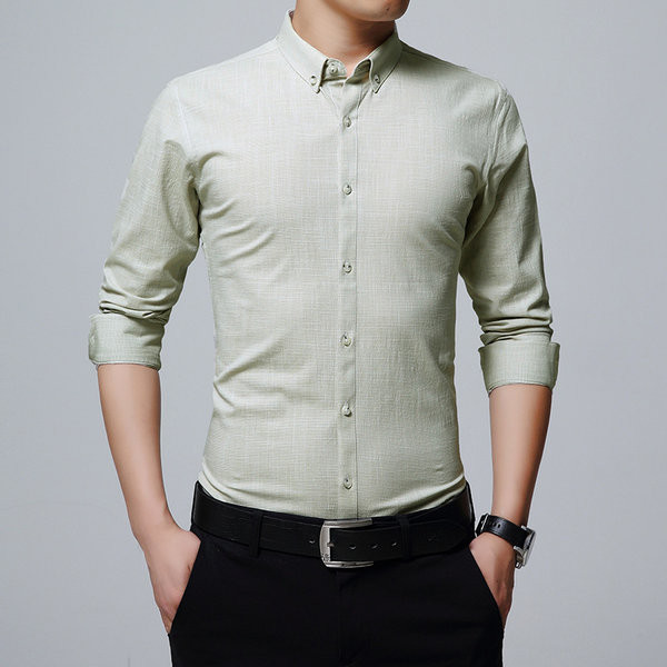 Uus klassikalise krae ja nööpidega särgimudel meestele