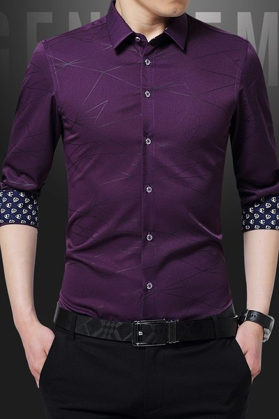 Stilīgs vīriešu krekls ar uzlocītām piedurknēm un pogām