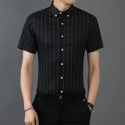 Suveks sobiv meeste lühikeste varrukatega särk