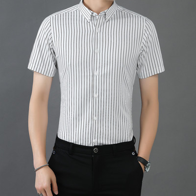 Suveks sobiv meeste lühikeste varrukatega särk