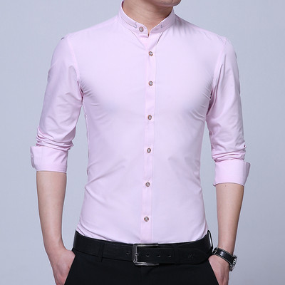 Klassikalise krae ja nööpidega meeste särk - tavaline mudel