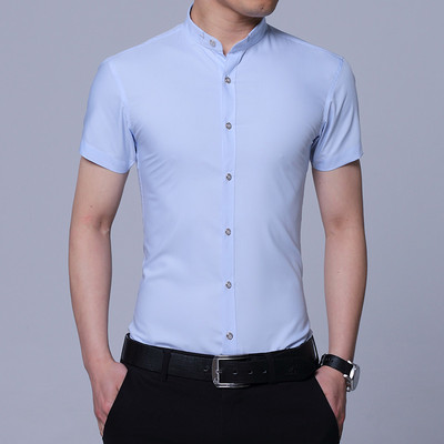 Klassikalise krae ja nööpidega meeste särk - tavaline mudel