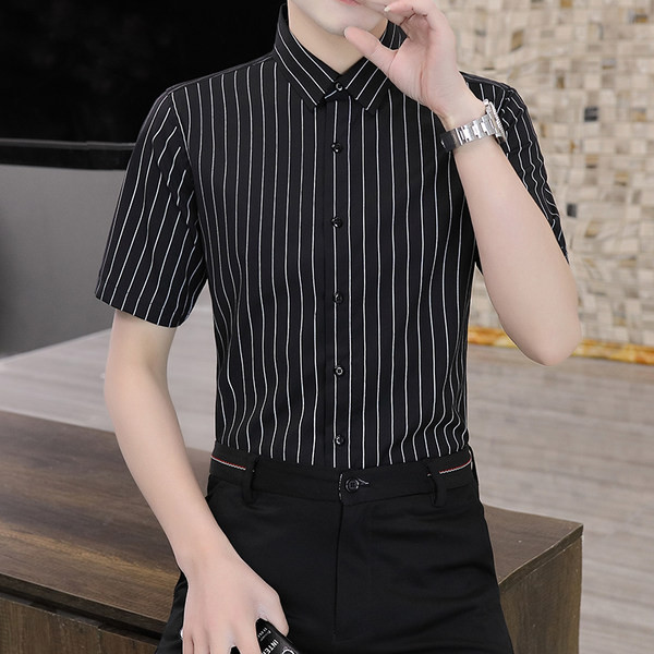 Vīriešu svītrains krekls ar pogām un īsām piedurknēm