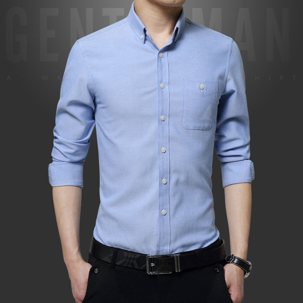 Klassikalise kraega tasku ja nööpidega meeste särk