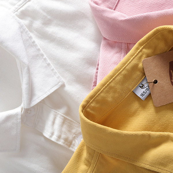 Ikdienas vīriešu krekls ar klasisku apkakli un pogām