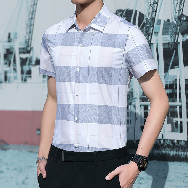 Vīriešu rūtains krekls ar pogām un īsām piedurknēm