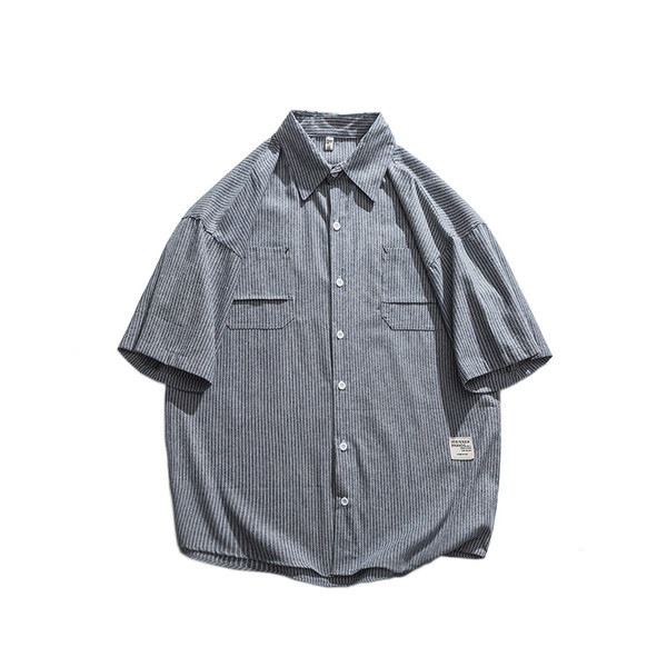 Lihtne triibuline taskutega särk