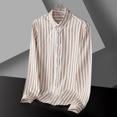 Meeste pikkade varrukatega särk ja nööbid