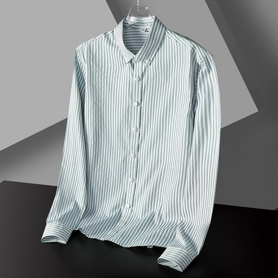 Meeste pikkade varrukatega särk ja nööbid