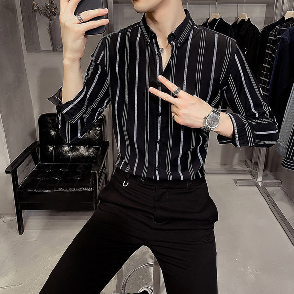 Klassikalise kraega neljas värvitoonis meeste vabaajasärk