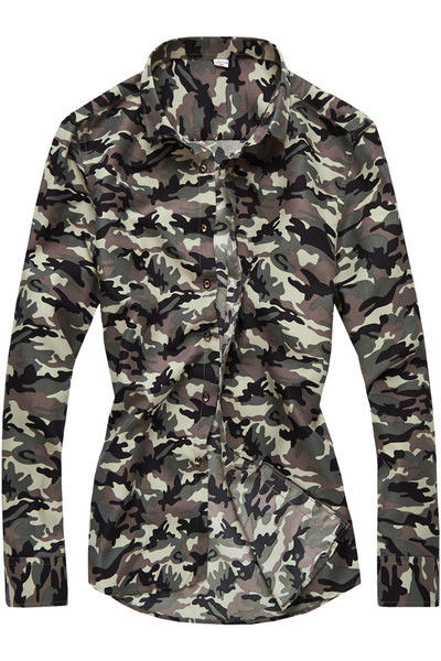 Meeste pikkade varrukate ja nööpidega kamuflaažsärk