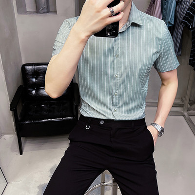 Triibuline meeste särk lühikeste varrukate ja nööpidega mitmes värvitoonis