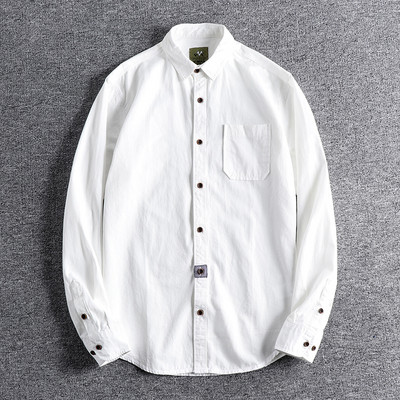 Moodne pikkade varrukatega ja klassikalise kraega meeste särk - ühevärviline mudel