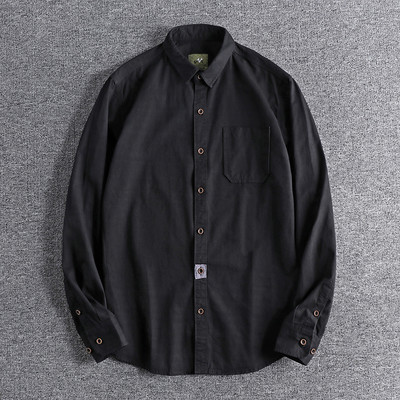 Moodne pikkade varrukatega ja klassikalise kraega meeste särk - ühevärviline mudel