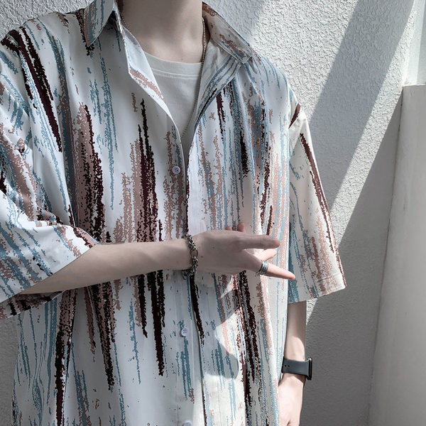 Plats vasaras krekls zaigojošās krāsās