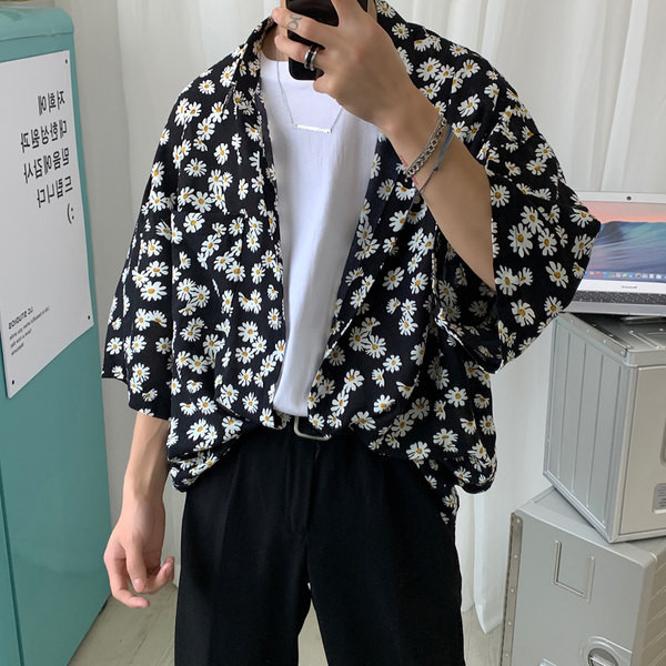 Vīriešu krekls ar 3/4 piedurknēm un aplikācijas margrietiņas