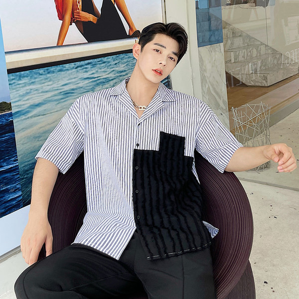 Klassikalise krae ja nööpidega lai meeste särk