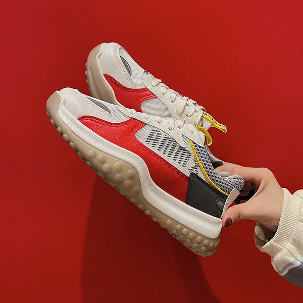 Sieviešu kedas ar mežģīnēm un krāsu rakstu - divas krāsas