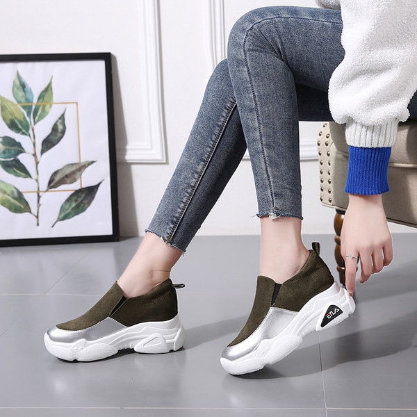 Jauns sieviešu kedu modelis ar augstu platformu trīs krāsās