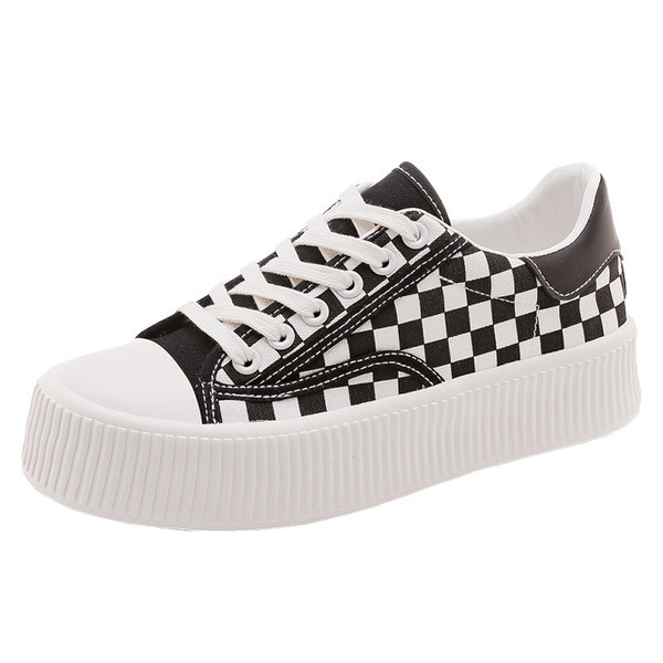 Naiste lõuendist tossud paksu talla ja paeltega