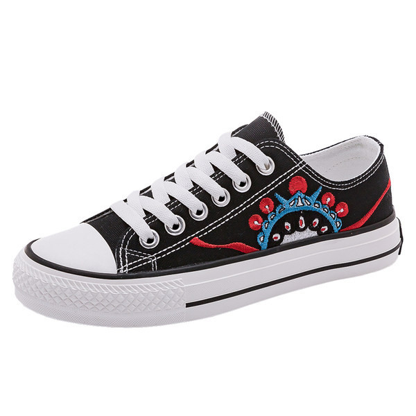 Tikandite ja lipsudega vabaaja tossud naistele