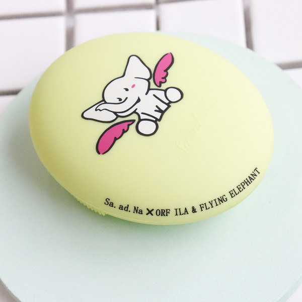 Vandeniui atsparus šepetys veidui ir poroms valyti